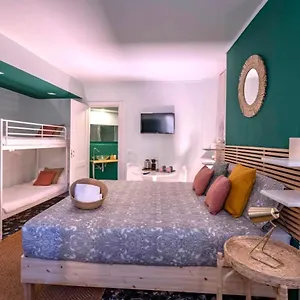 https://mahamo-suites.hotelinveneto.com